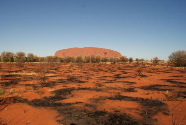 Ayres Rock / Uluru v pozdním odpoledni 6 - Centrální Austrálie