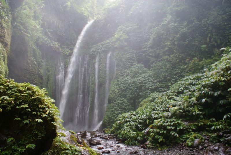 Vodní páry vodopádů 2 - Indonésie- Lombok