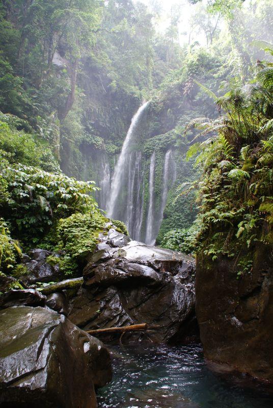 Vodní páry vodopádů 4 - Indonésie- Lombok
